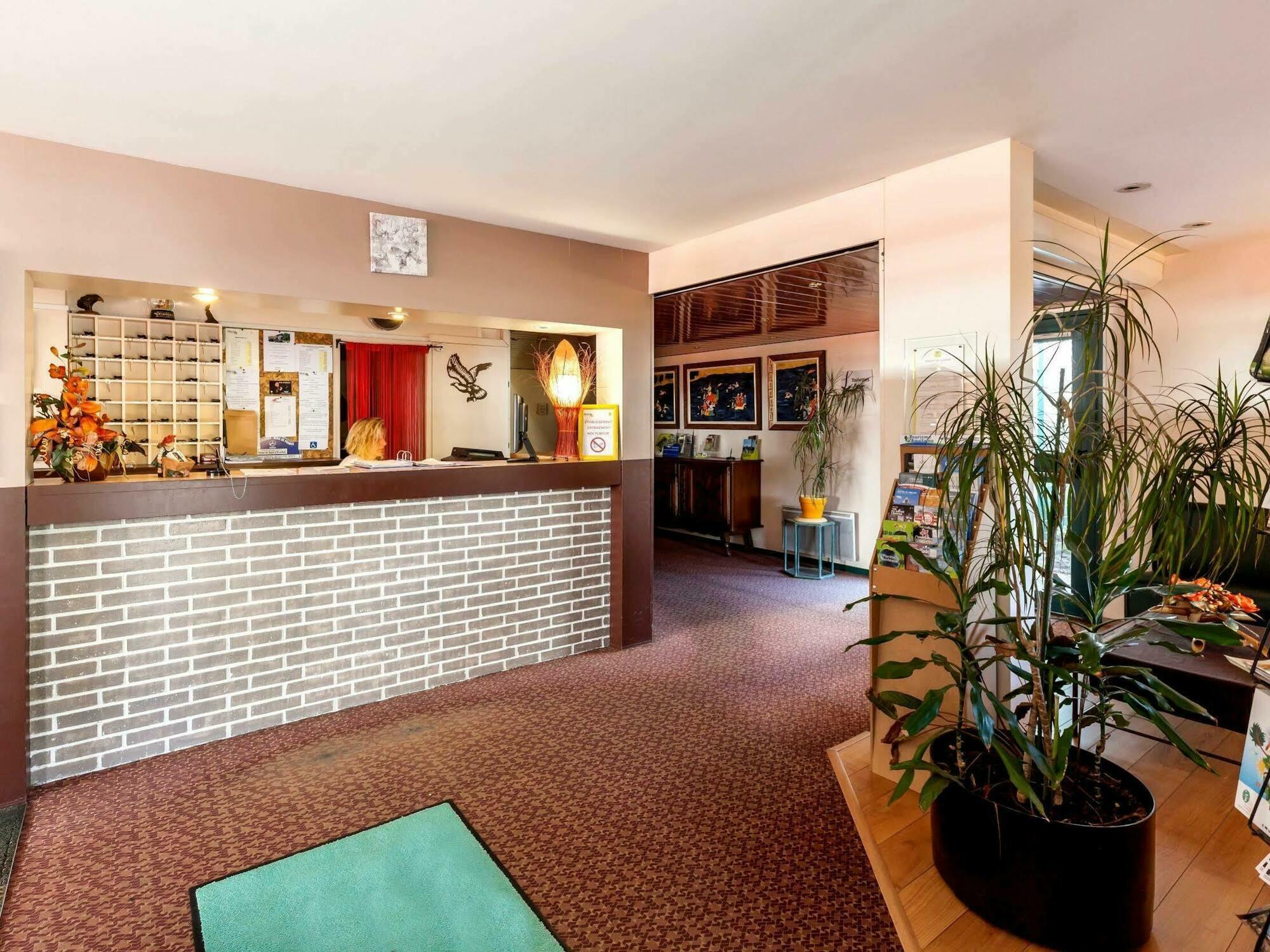 Logis Hotel Horus Restaurant Les Bruyeres Toulenne Екстер'єр фото