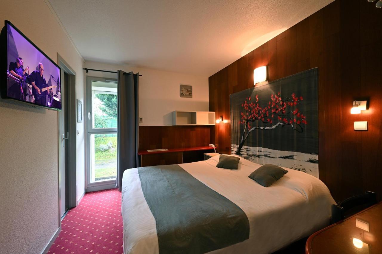 Logis Hotel Horus Restaurant Les Bruyeres Toulenne Екстер'єр фото